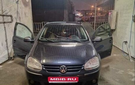 Volkswagen Golf V, 2006 год, 500 000 рублей, 2 фотография