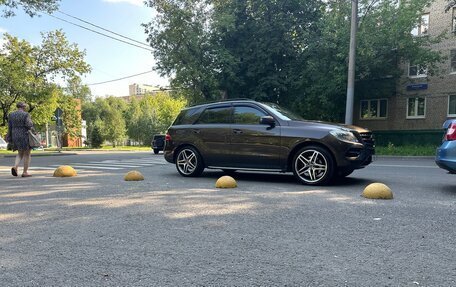 Mercedes-Benz M-Класс, 2012 год, 2 250 000 рублей, 33 фотография