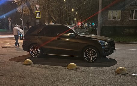 Mercedes-Benz M-Класс, 2012 год, 2 250 000 рублей, 40 фотография