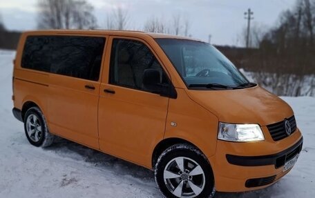 Volkswagen Transporter T5 рестайлинг, 2008 год, 1 210 000 рублей, 2 фотография