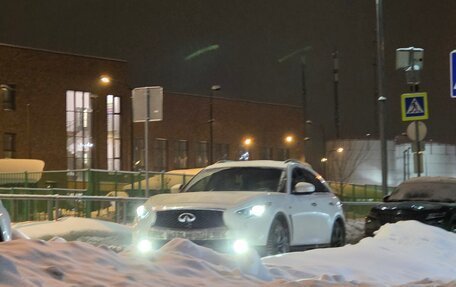 Infiniti FX II, 2013 год, 1 800 000 рублей, 1 фотография