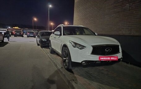 Infiniti FX II, 2013 год, 1 800 000 рублей, 10 фотография