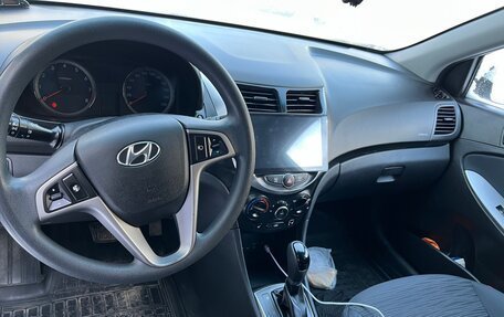 Hyundai Solaris II рестайлинг, 2016 год, 1 170 000 рублей, 5 фотография