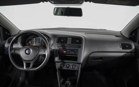 Volkswagen Polo VI (EU Market), 2017 год, 749 000 рублей, 9 фотография