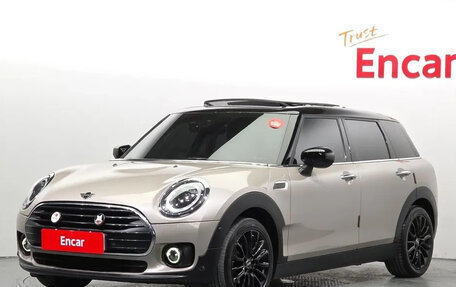 MINI Clubman, 2022 год, 1 650 000 рублей, 1 фотография