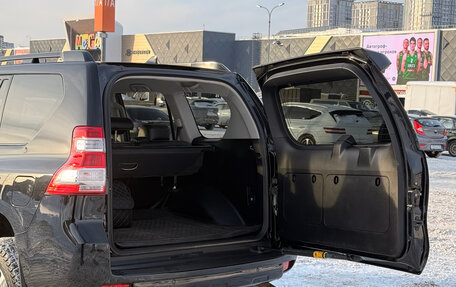 Toyota Land Cruiser Prado 150 рестайлинг 2, 2017 год, 4 000 000 рублей, 11 фотография