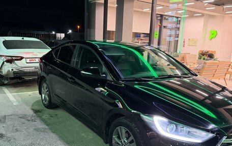 Hyundai Elantra VI рестайлинг, 2017 год, 990 000 рублей, 5 фотография