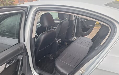 Volkswagen Passat B7, 2011 год, 870 000 рублей, 2 фотография