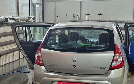 Renault Sandero I, 2010 год, 495 000 рублей, 4 фотография