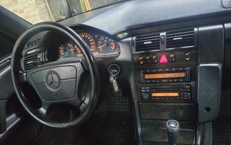 Mercedes-Benz E-Класс, 1998 год, 680 000 рублей, 23 фотография