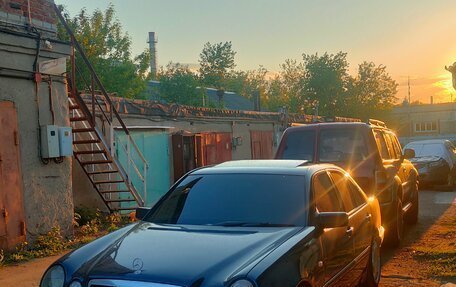 Mercedes-Benz E-Класс, 1998 год, 680 000 рублей, 36 фотография