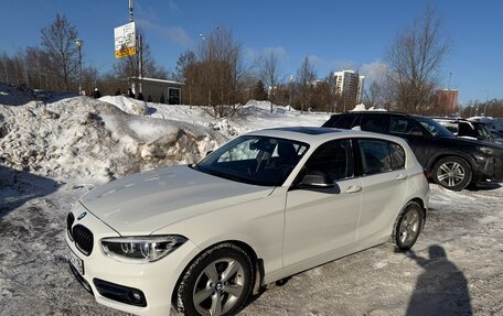 BMW 1 серия, 2019 год, 2 600 000 рублей, 3 фотография