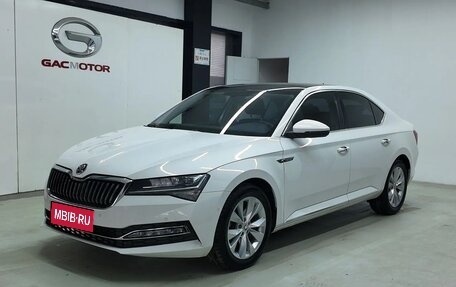 Skoda Superb III рестайлинг, 2022 год, 2 270 000 рублей, 1 фотография