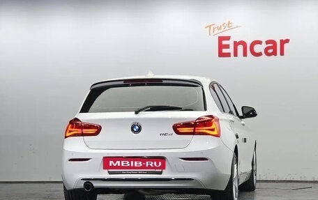 BMW 1 серия, 2019 год, 2 600 000 рублей, 21 фотография
