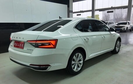 Skoda Superb III рестайлинг, 2022 год, 2 270 000 рублей, 6 фотография