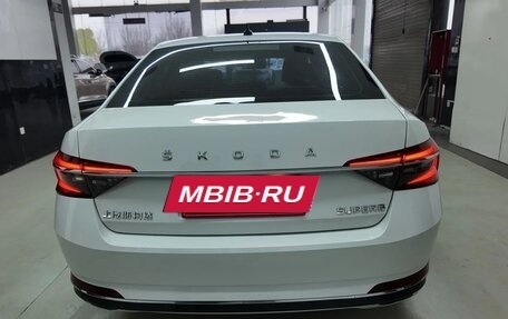 Skoda Superb III рестайлинг, 2022 год, 2 270 000 рублей, 5 фотография