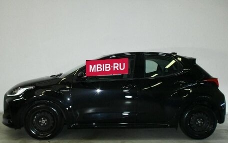 Toyota Yaris, 2021 год, 1 896 000 рублей, 2 фотография