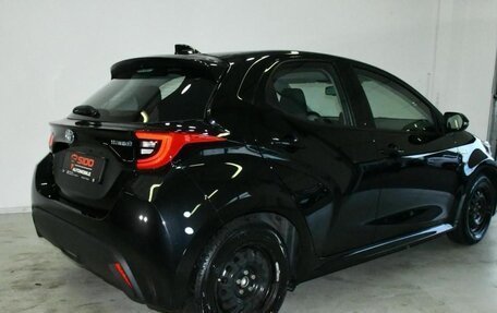 Toyota Yaris, 2021 год, 1 896 000 рублей, 6 фотография