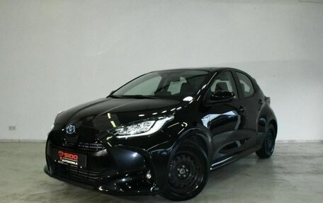 Toyota Yaris, 2021 год, 1 896 000 рублей, 5 фотография