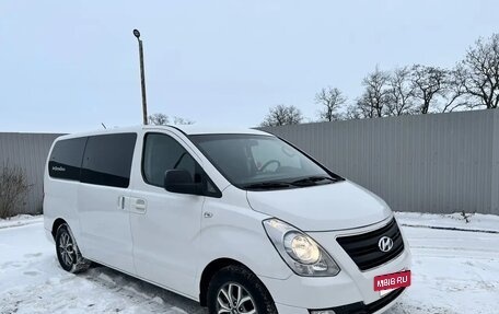 Hyundai Grand Starex Grand Starex I рестайлинг 2, 2016 год, 2 200 000 рублей, 2 фотография