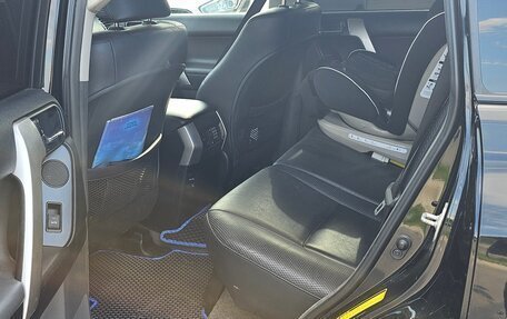 Toyota Land Cruiser Prado 150 рестайлинг 2, 2011 год, 2 350 000 рублей, 3 фотография