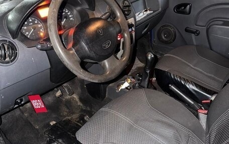 Renault Logan I, 2005 год, 285 000 рублей, 10 фотография