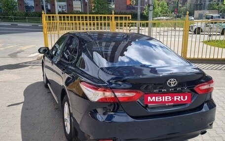 Toyota Camry, 2019 год, 2 940 000 рублей, 2 фотография