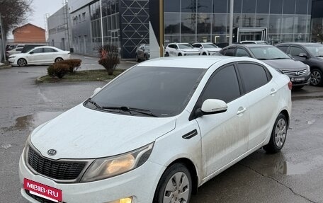 KIA Rio III рестайлинг, 2012 год, 800 000 рублей, 2 фотография