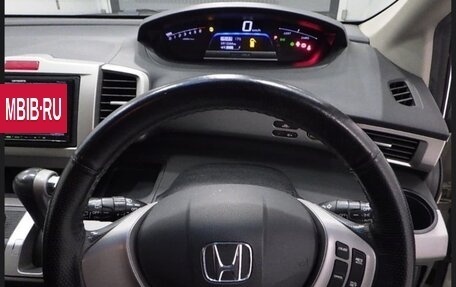 Honda Freed I, 2012 год, 1 200 000 рублей, 13 фотография