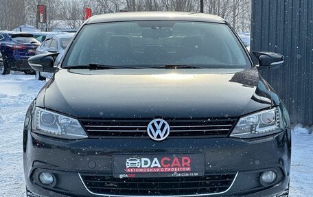 Volkswagen Jetta VI, 2014 год, 1 199 000 рублей, 2 фотография