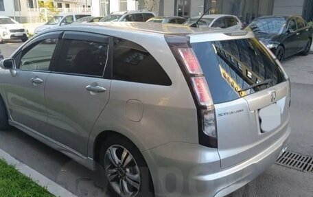 Honda Stream II, 2011 год, 1 350 000 рублей, 5 фотография