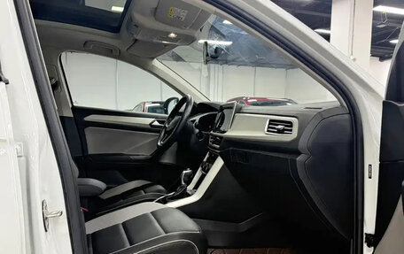 Volkswagen T-Roc I, 2023 год, 1 560 000 рублей, 11 фотография