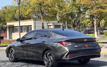 Hyundai Elantra, 2023 год, 1 690 000 рублей, 4 фотография