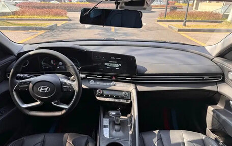 Hyundai Elantra, 2023 год, 1 690 000 рублей, 9 фотография