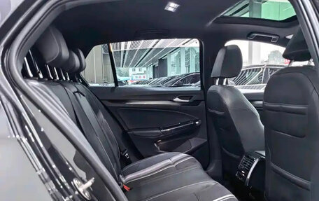 Volkswagen Golf VIII, 2023 год, 1 850 000 рублей, 14 фотография