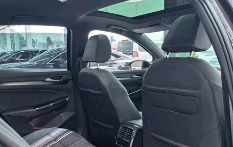 Volkswagen Golf VIII, 2023 год, 1 850 000 рублей, 13 фотография