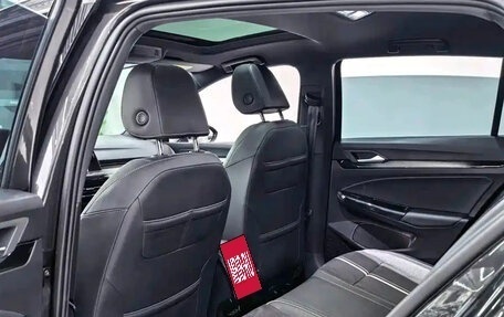 Volkswagen Golf VIII, 2023 год, 1 850 000 рублей, 15 фотография