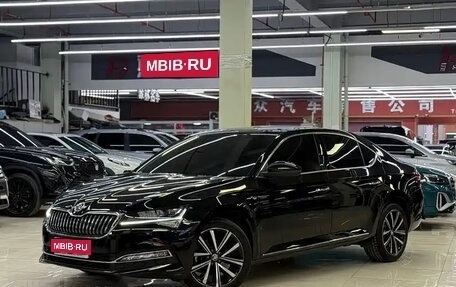 Skoda Superb III рестайлинг, 2024 год, 2 370 010 рублей, 1 фотография