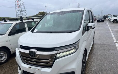 Honda Stepwgn IV, 2021 год, 1 950 000 рублей, 2 фотография