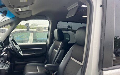 Honda Stepwgn IV, 2021 год, 1 950 000 рублей, 12 фотография