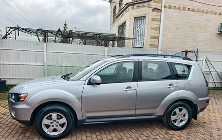 Mitsubishi Outlander III рестайлинг 3, 2011 год, 1 350 000 рублей, 3 фотография