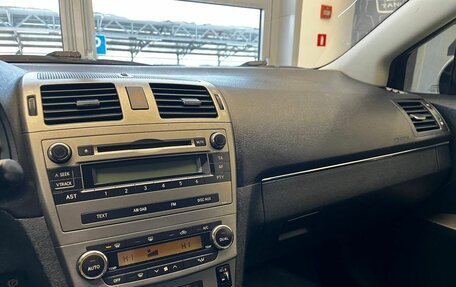 Toyota Avensis III рестайлинг, 2011 год, 915 000 рублей, 8 фотография