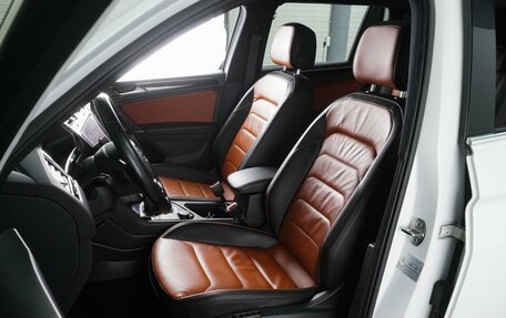 Volkswagen Tiguan II, 2018 год, 2 987 000 рублей, 10 фотография