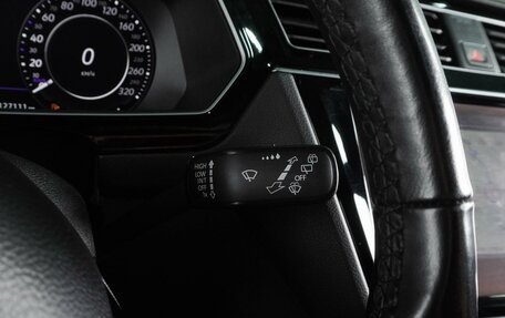 Volkswagen Tiguan II, 2018 год, 2 987 000 рублей, 17 фотография