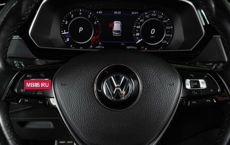 Volkswagen Tiguan II, 2018 год, 2 987 000 рублей, 19 фотография