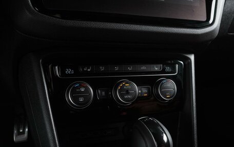 Volkswagen Tiguan II, 2018 год, 2 987 000 рублей, 22 фотография