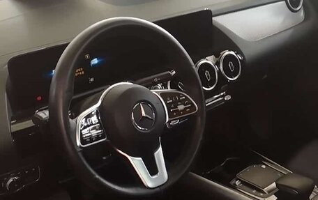 Mercedes-Benz GLA, 2022 год, 1 850 000 рублей, 8 фотография