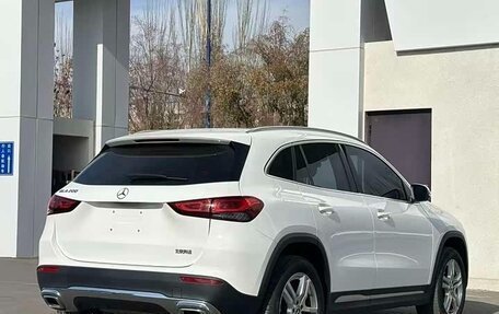 Mercedes-Benz GLA, 2022 год, 1 850 000 рублей, 6 фотография