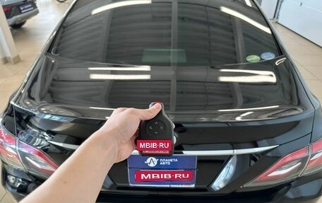 Toyota Crown, 2020 год, 3 199 900 рублей, 24 фотография