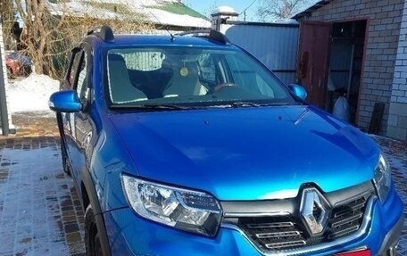 Renault Sandero II рестайлинг, 2018 год, 1 000 000 рублей, 2 фотография